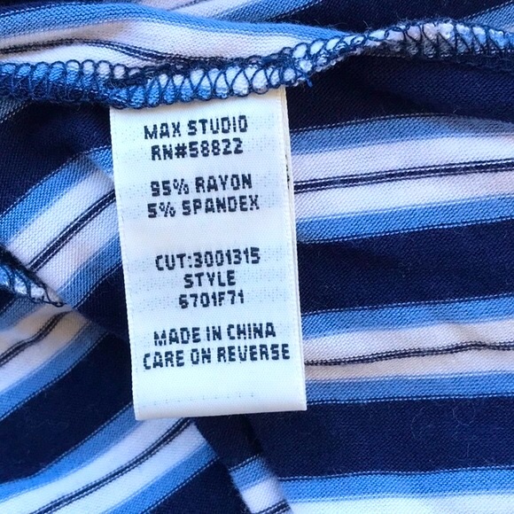 Max Studio Sleeveless Blue and White Striped V-neck Tank Top Size Medium - Picture 9 of 12